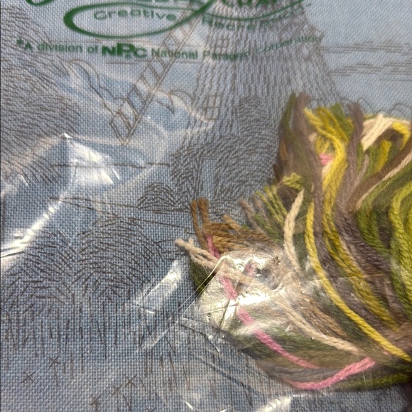 'Petticoat Windmill' Crewel Embroidery Picture Stitching Kit - Picture 6 of 7